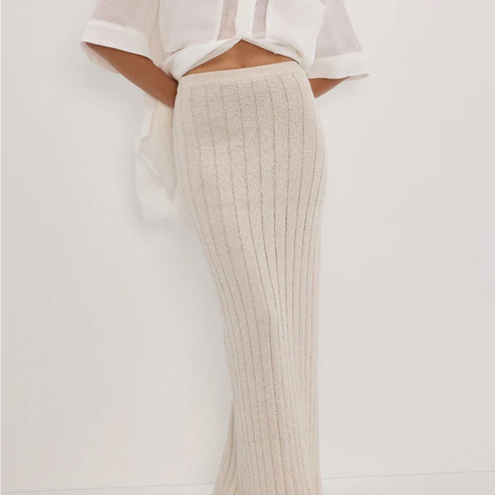 DISSH Cream Ribbed Maxi Pencil Skirt